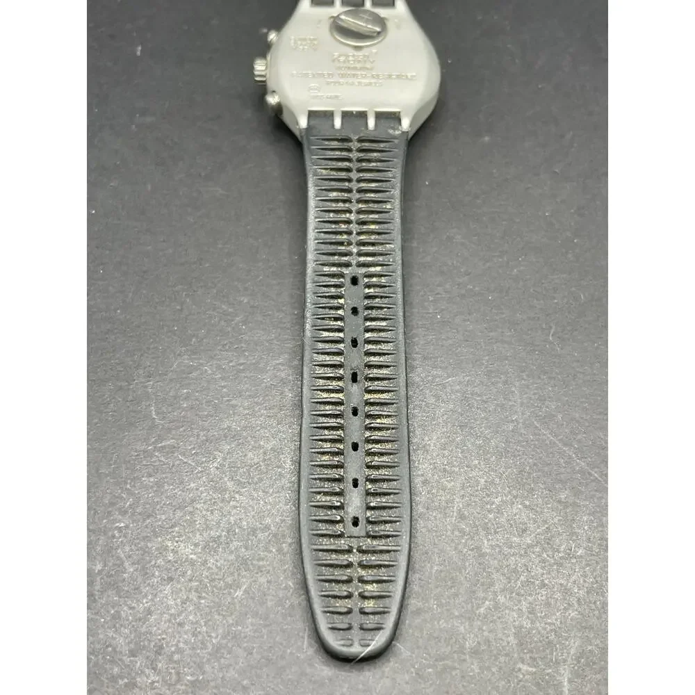 Swatch Irony Chrono Wildly Watch YCS4024 Silver Tone Black Rubber Strap 41mm